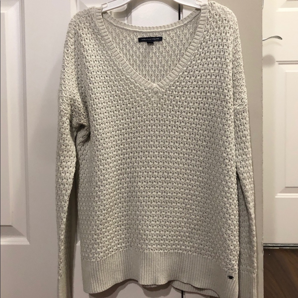 American Eagle White Sweater